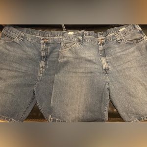 Men’s Carpenter Wrangler Brand Shorts Sz 42 (2 pair)